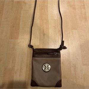 Cross body purse